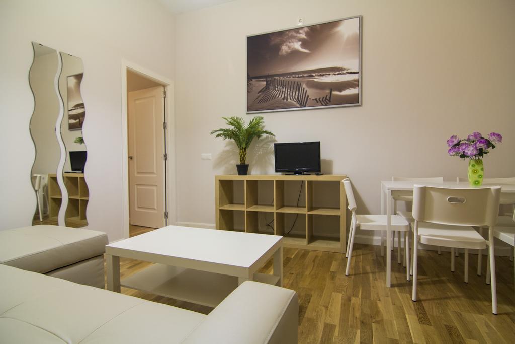 Apartamentos Aloha 2 Centro אל פוארטו דה סנטה מריה מראה חיצוני תמונה